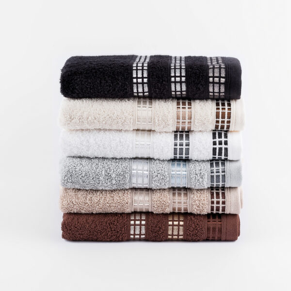 LUXURY_RB0_790_050090_1_3 LUXURY_RB0_790_050090_1_3