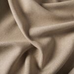 Ciemny chłodny beżowy