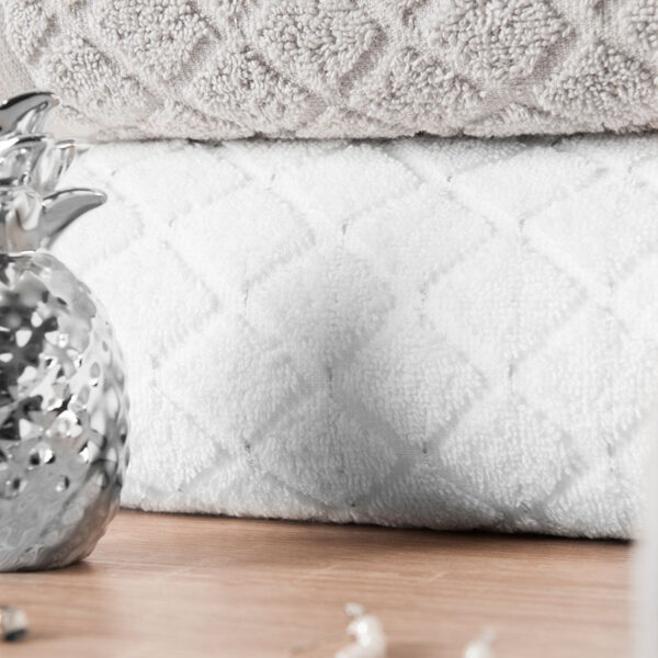 R00001_RB0_001_070140_1_3 R00001_RB0_001_070140_1_3