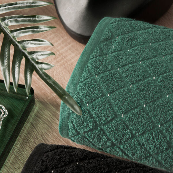 R00001_RB0_003_070140_1_3 R00001_RB0_003_070140_1_3