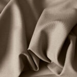 Jasny chłodny beżowy