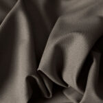 Chłodny szarobeżowy